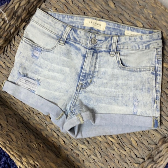 Denim shorts - Picture 1 of 4